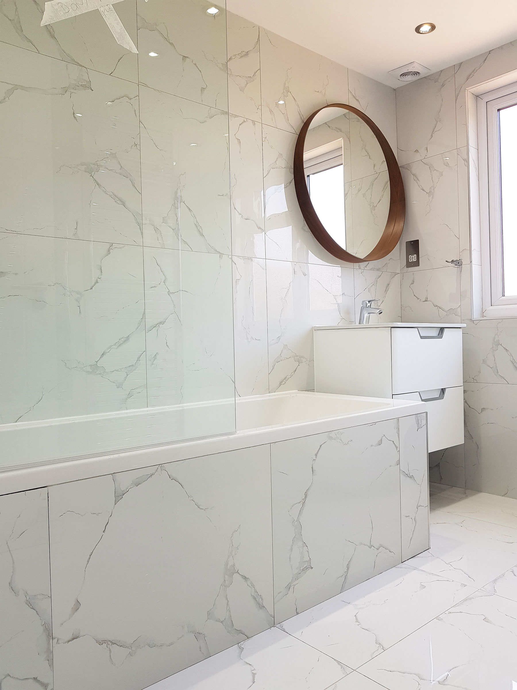 White Marble High Gloss 60x60cm Top, Marble Bathroom Tile