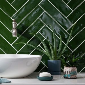 Green Metro in High Gloss for Bathroom Wall Tiles 7.5x30